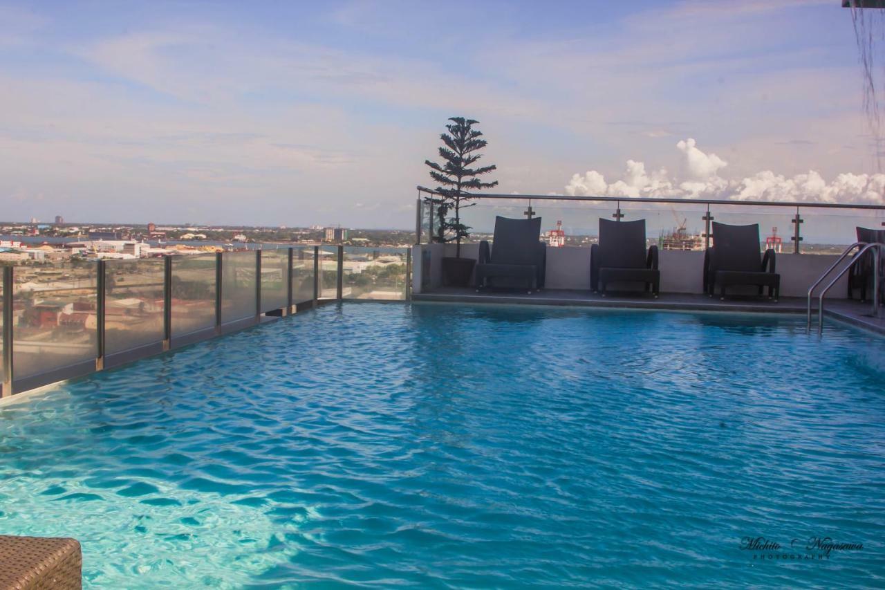 Appartamento Rooftop Pool @ Mabolo Garden Cebu Esterno foto